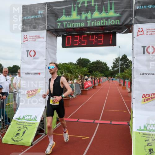 15.06.2025 - 7 Türme Triathlon Michael Strokosch http://msf.ph/oto/7969887 15.06.2025 13:54:30 Ziel 707 meine-sportfotos.de