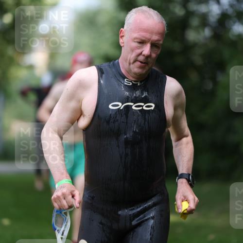 15.06.2025 - 7 Türme Triathlon Michael Strokosch http://msf.ph/oto/7969899 15.06.2025 12:57:04 Schwimmen 774, 889, 910, 915, 988, 1031, 1033, 1049, 1064, 1074, 1095, 1116, 1132, 1136, 1166, 1167 meine-sportfotos.de