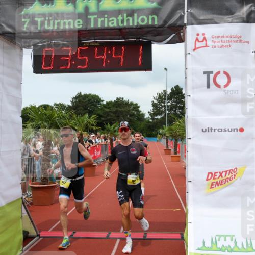 15.06.2025 - 7 Türme Triathlon Michael Strokosch http://msf.ph/oto/7969945 15.06.2025 13:54:40 Ziel 701, 901, 913, 919, 1116 meine-sportfotos.de