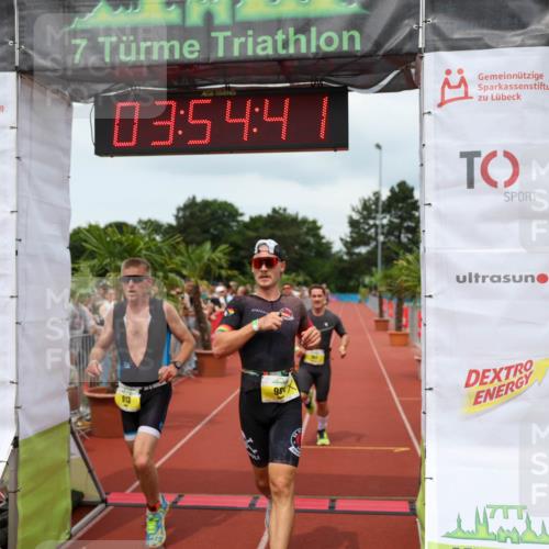 15.06.2025 - 7 Türme Triathlon Michael Strokosch http://msf.ph/oto/7969951 15.06.2025 13:54:41 Ziel 701, 901, 913, 919, 1116 meine-sportfotos.de