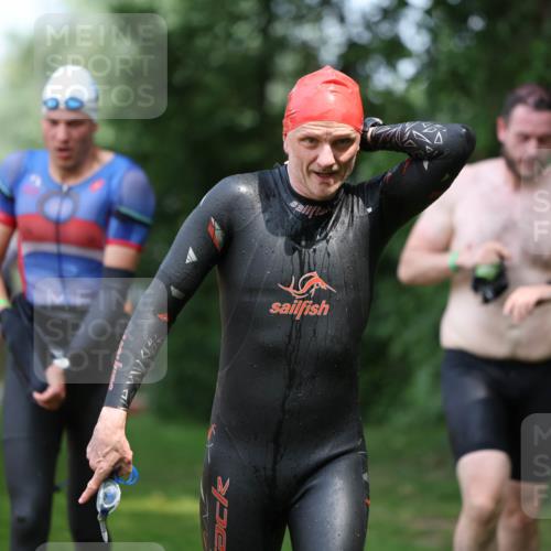 15.06.2025 - 7 Türme Triathlon Michael Strokosch http://msf.ph/oto/7969953 15.06.2025 12:57:09 Schwimmen 736, 774, 889, 910, 913, 915, 988, 1031, 1033, 1049, 1064, 1074, 1087, 1095, 1114, 1116, 1136, 1164, 1166, 1167 meine-sportfotos.de