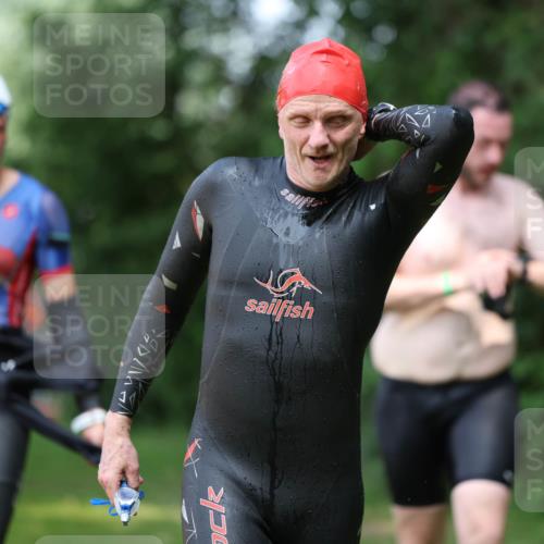 15.06.2025 - 7 Türme Triathlon Michael Strokosch http://msf.ph/oto/7969965 15.06.2025 12:57:10 Schwimmen 736, 774, 889, 910, 913, 915, 988, 1031, 1033, 1049, 1064, 1074, 1087, 1095, 1114, 1116, 1136, 1164, 1166, 1167 meine-sportfotos.de