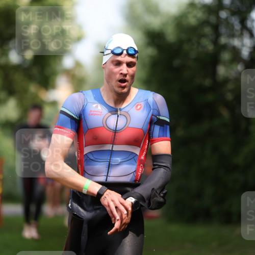 15.06.2025 - 7 Türme Triathlon Michael Strokosch http://msf.ph/oto/7969968 15.06.2025 12:57:10 Schwimmen 736, 774, 889, 910, 913, 915, 988, 1031, 1033, 1049, 1064, 1074, 1087, 1095, 1114, 1116, 1136, 1164, 1166, 1167 meine-sportfotos.de