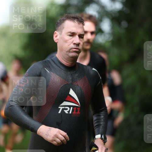 15.06.2025 - 7 Türme Triathlon Michael Strokosch http://msf.ph/oto/7970021 15.06.2025 12:57:17 Schwimmen 709, 736, 774, 857, 889, 913, 915, 988, 1031, 1033, 1047, 1049, 1055, 1064, 1074, 1087, 1095, 1114, 1116, 1136, 1142, 1164, 1166, 1167 meine-sportfotos.de