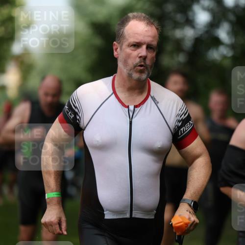15.06.2025 - 7 Türme Triathlon Michael Strokosch http://msf.ph/oto/7970045 15.06.2025 12:57:18 Schwimmen 709, 736, 774, 793, 857, 889, 913, 915, 988, 1031, 1033, 1047, 1049, 1055, 1064, 1074, 1087, 1095, 1114, 1116, 1136, 1142, 1164, 1166, 1167 meine-sportfotos.de