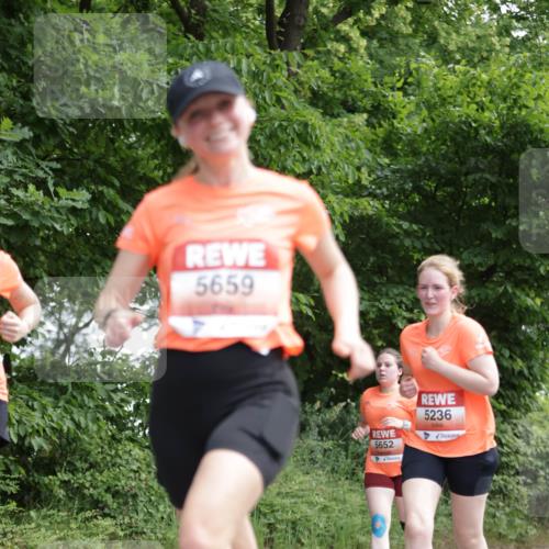 15.06.2025 - REWE Women's Run Jannik Wohlers http://msf.ph/oto/7970058 15.06.2025 10:05:09 Laufen 5659, 5652, 5236 meine-sportfotos.de