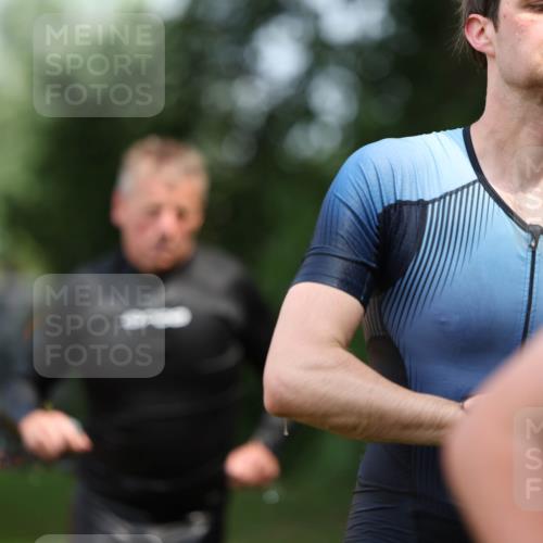 15.06.2025 - 7 Türme Triathlon Michael Strokosch http://msf.ph/oto/7970131 15.06.2025 12:57:27 Schwimmen 709, 736, 774, 793, 857, 889, 913, 944, 986, 1031, 1047, 1049, 1055, 1064, 1087, 1114, 1116, 1117, 1121, 1136, 1142, 1164, 1166 meine-sportfotos.de