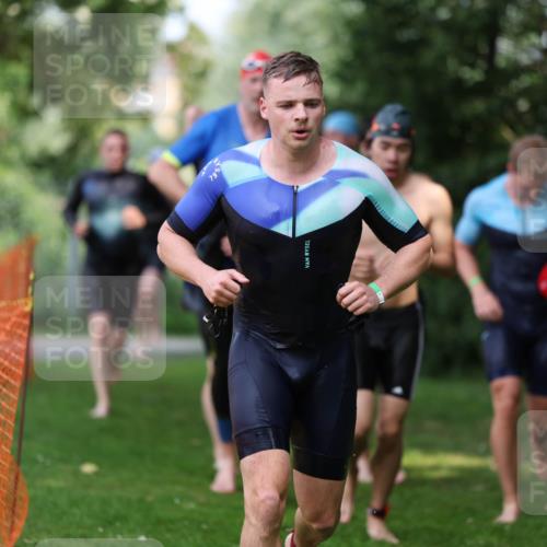 15.06.2025 - 7 Türme Triathlon Michael Strokosch http://msf.ph/oto/7970162 15.06.2025 12:57:33 Schwimmen 196, 709, 736, 774, 793, 837, 857, 913, 926, 944, 971, 986, 989, 1047, 1049, 1055, 1087, 1101, 1114, 1116, 1117, 1121, 1142, 1157, 1164 meine-sportfotos.de