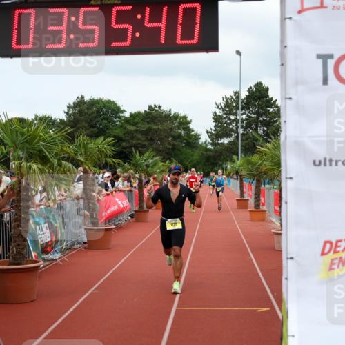 15.06.2025 - 7 Türme Triathlon Michael Strokosch http://msf.ph/oto/7970165 15.06.2025 13:55:40 Ziel 745, 978, 1120 meine-sportfotos.de