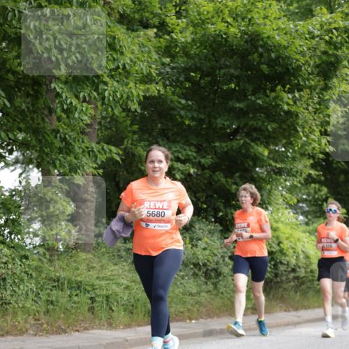 15.06.2025 - REWE Women's Run Jannik Wohlers http://msf.ph/oto/7970210 15.06.2025 10:05:18 Laufen 5680, 473, 5156 meine-sportfotos.de