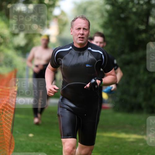 15.06.2025 - 7 Türme Triathlon Michael Strokosch http://msf.ph/oto/7970290 15.06.2025 12:57:46 Schwimmen 196, 775, 793, 837, 857, 926, 942, 944, 971, 986, 989, 1004, 1010, 1047, 1054, 1055, 1101, 1117, 1121, 1142, 1157 meine-sportfotos.de