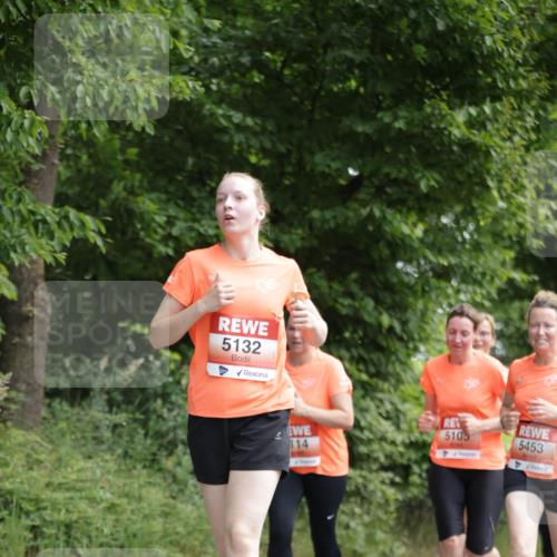 15.06.2025 - REWE Women's Run Jannik Wohlers http://msf.ph/oto/7970368 15.06.2025 10:05:24 Laufen 5132, 5105, 5453, 114 meine-sportfotos.de