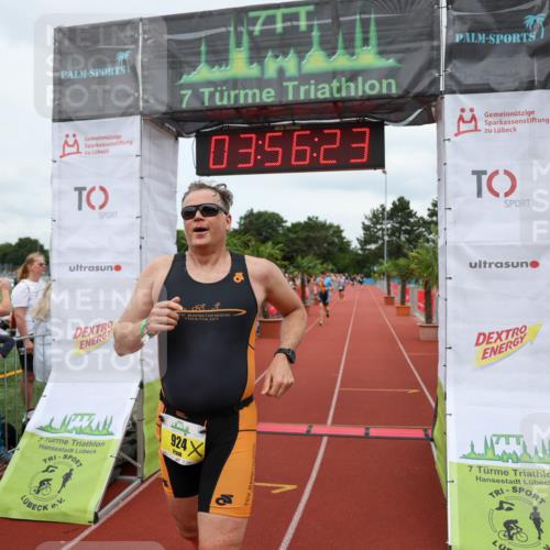 15.06.2025 - 7 Türme Triathlon Michael Strokosch http://msf.ph/oto/7970458 15.06.2025 13:56:23 Ziel 904, 924 meine-sportfotos.de