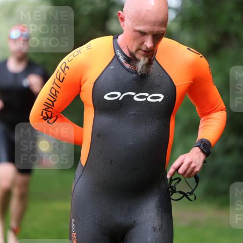15.06.2025 - 7 Türme Triathlon Michael Strokosch http://msf.ph/oto/7970498 15.06.2025 12:58:07 Schwimmen 192, 704, 717, 773, 775, 798, 853, 956, 974, 1010, 1052, 1054, 1069, 1085, 1106, 1127, 1141, 1162, 1186, 1193 meine-sportfotos.de