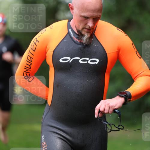 15.06.2025 - 7 Türme Triathlon Michael Strokosch http://msf.ph/oto/7970501 15.06.2025 12:58:07 Schwimmen 192, 704, 717, 773, 775, 798, 853, 956, 974, 1010, 1052, 1054, 1069, 1085, 1106, 1127, 1141, 1162, 1186, 1193 meine-sportfotos.de