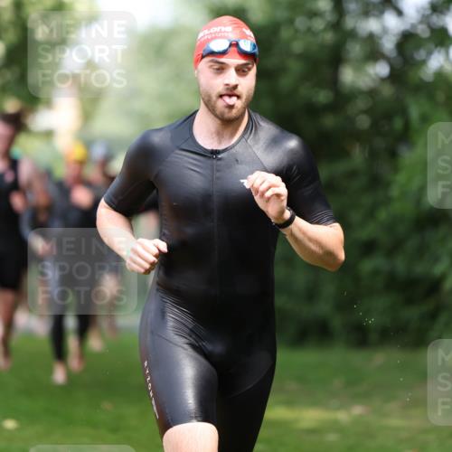 15.06.2025 - 7 Türme Triathlon Michael Strokosch http://msf.ph/oto/7970515 15.06.2025 12:58:08 Schwimmen 192, 704, 717, 773, 775, 795, 798, 853, 956, 974, 1052, 1054, 1069, 1085, 1106, 1127, 1141, 1162, 1186, 1193 meine-sportfotos.de