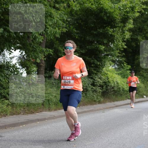 15.06.2025 - REWE Women's Run Jannik Wohlers http://msf.ph/oto/7970519 15.06.2025 10:05:34 Laufen 5528 meine-sportfotos.de