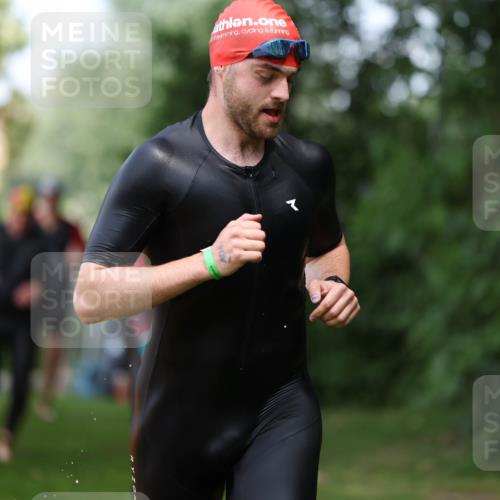 15.06.2025 - 7 Türme Triathlon Michael Strokosch http://msf.ph/oto/7970522 15.06.2025 12:58:09 Schwimmen 192, 704, 717, 773, 775, 795, 798, 853, 956, 974, 1052, 1054, 1069, 1085, 1106, 1127, 1141, 1162, 1186, 1193 meine-sportfotos.de