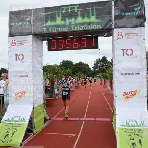15.06.2025 - 7 Türme Triathlon Michael Strokosch http://msf.ph/oto/7970523 15.06.2025 13:56:30 Ziel 410, 741, 904, 1025 meine-sportfotos.de