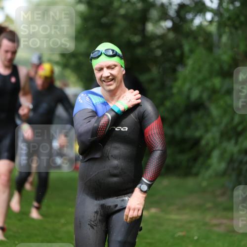 15.06.2025 - 7 Türme Triathlon Michael Strokosch http://msf.ph/oto/7970535 15.06.2025 12:58:10 Schwimmen 192, 704, 717, 773, 775, 795, 798, 853, 956, 974, 1052, 1054, 1069, 1085, 1106, 1127, 1141, 1162, 1186, 1193 meine-sportfotos.de