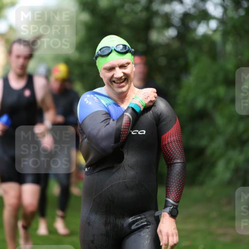 15.06.2025 - 7 Türme Triathlon Michael Strokosch http://msf.ph/oto/7970543 15.06.2025 12:58:11 Schwimmen 192, 704, 717, 773, 775, 795, 798, 815, 853, 938, 956, 974, 1052, 1059, 1069, 1085, 1106, 1127, 1141, 1162, 1186, 1193 meine-sportfotos.de