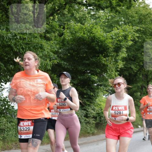 15.06.2025 - REWE Women's Run Jannik Wohlers http://msf.ph/oto/7970544 15.06.2025 10:05:38 Laufen 5329, 5280, 5311, 1, 536, 5281 meine-sportfotos.de
