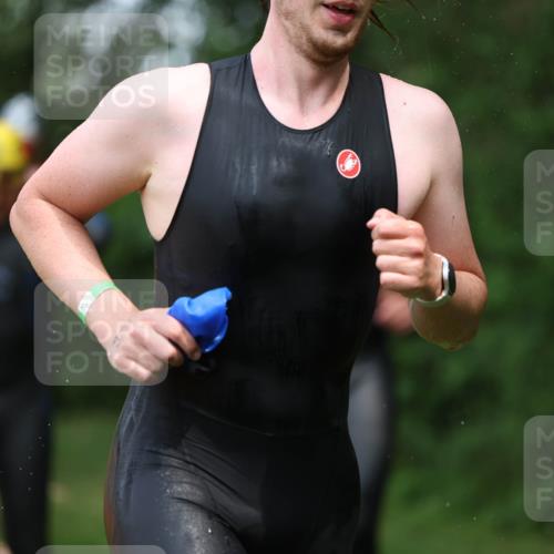 15.06.2025 - 7 Türme Triathlon Michael Strokosch http://msf.ph/oto/7970564 15.06.2025 12:58:13 Schwimmen 192, 704, 717, 773, 775, 795, 798, 815, 853, 938, 956, 974, 1044, 1052, 1059, 1069, 1085, 1106, 1127, 1141, 1143, 1162, 1186, 1193 meine-sportfotos.de
