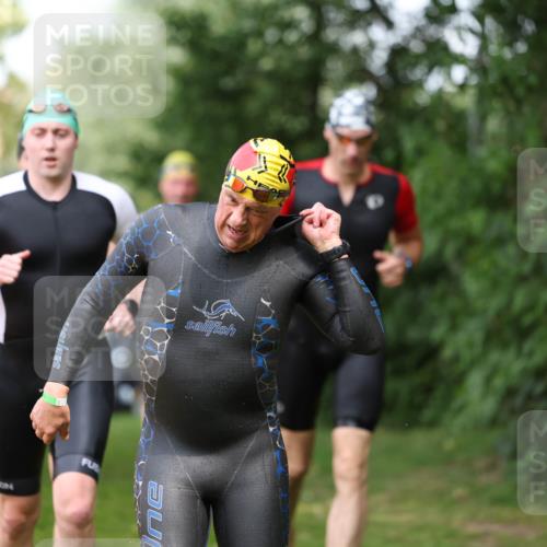15.06.2025 - 7 Türme Triathlon Michael Strokosch http://msf.ph/oto/7970568 15.06.2025 12:58:14 Schwimmen 192, 704, 717, 773, 775, 795, 798, 815, 853, 935, 938, 956, 974, 1044, 1052, 1059, 1069, 1085, 1106, 1127, 1141, 1143, 1162, 1186, 1193 meine-sportfotos.de