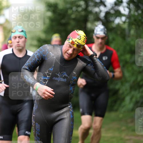 15.06.2025 - 7 Türme Triathlon Michael Strokosch http://msf.ph/oto/7970573 15.06.2025 12:58:14 Schwimmen 192, 704, 717, 773, 775, 795, 798, 815, 853, 935, 938, 956, 974, 1044, 1052, 1059, 1069, 1085, 1106, 1127, 1141, 1143, 1162, 1186, 1193 meine-sportfotos.de