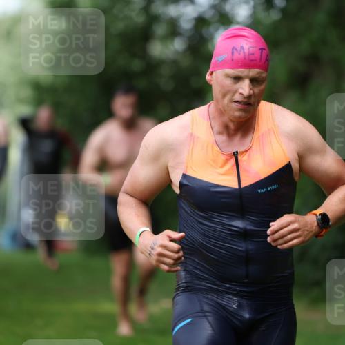15.06.2025 - 7 Türme Triathlon Michael Strokosch http://msf.ph/oto/7970623 15.06.2025 12:58:19 Schwimmen 192, 704, 717, 773, 794, 795, 798, 807, 815, 832, 853, 899, 935, 938, 956, 974, 1044, 1052, 1059, 1069, 1085, 1102, 1106, 1127, 1141, 1143, 1146, 1162, 1187 meine-sportfotos.de