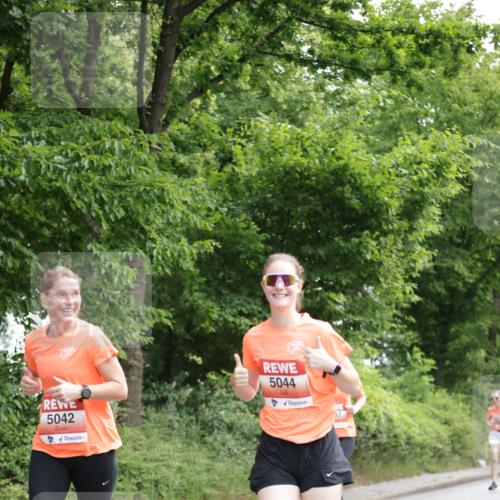 15.06.2025 - REWE Women's Run Jannik Wohlers http://msf.ph/oto/7970629 15.06.2025 10:05:45 Laufen 5042, 5044, 37 meine-sportfotos.de