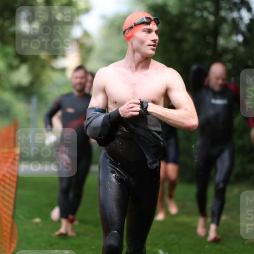 15.06.2025 - 7 Türme Triathlon Michael Strokosch http://msf.ph/oto/7970642 15.06.2025 12:58:22 Schwimmen 192, 717, 739, 773, 794, 795, 798, 807, 815, 832, 853, 899, 935, 938, 956, 974, 1007, 1044, 1052, 1059, 1085, 1102, 1106, 1127, 1141, 1143, 1146, 1162, 1180, 1187 meine-sportfotos.de