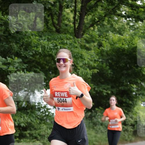15.06.2025 - REWE Women's Run Jannik Wohlers http://msf.ph/oto/7970664 15.06.2025 10:05:45 Laufen 5044 meine-sportfotos.de