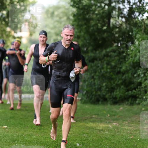 15.06.2025 - 7 Türme Triathlon Michael Strokosch http://msf.ph/oto/7970708 15.06.2025 12:58:28 Schwimmen 192, 717, 739, 773, 794, 795, 798, 807, 815, 832, 899, 935, 938, 1007, 1044, 1059, 1085, 1102, 1106, 1143, 1146, 1180, 1187 meine-sportfotos.de