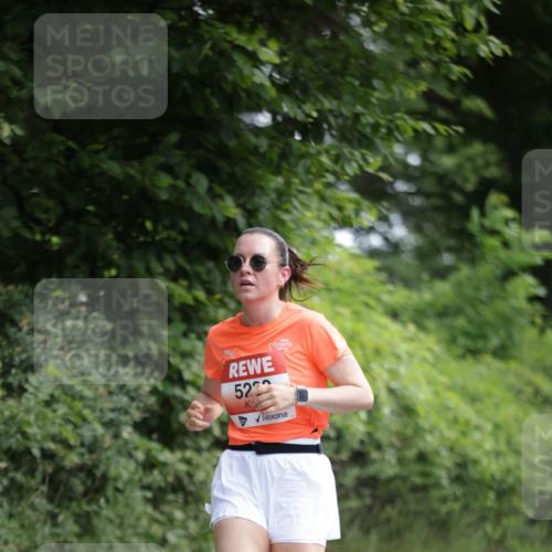 15.06.2025 - REWE Women's Run Jannik Wohlers http://msf.ph/oto/7970719 15.06.2025 10:05:49 Laufen 5222 meine-sportfotos.de