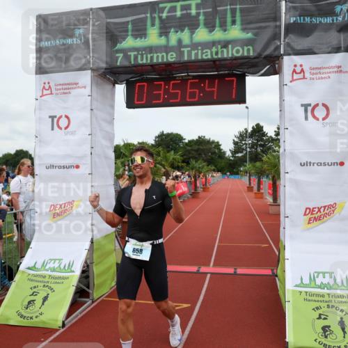 15.06.2025 - 7 Türme Triathlon Michael Strokosch http://msf.ph/oto/7970726 15.06.2025 13:56:46 Ziel 658, 769, 996, 1029 meine-sportfotos.de