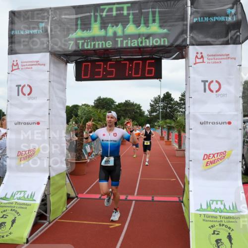 15.06.2025 - 7 Türme Triathlon Michael Strokosch http://msf.ph/oto/7970743 15.06.2025 13:57:06 Ziel 505, 950, 1052 meine-sportfotos.de