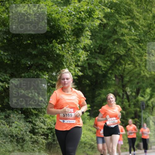15.06.2025 - REWE Women's Run Jannik Wohlers http://msf.ph/oto/7970758 15.06.2025 10:05:55 Laufen 5169, 5196 meine-sportfotos.de
