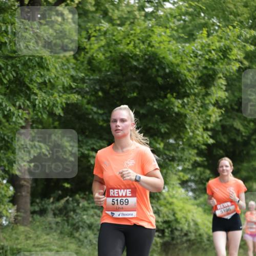 15.06.2025 - REWE Women's Run Jannik Wohlers http://msf.ph/oto/7970775 15.06.2025 10:05:56 Laufen 5169, 5196 meine-sportfotos.de