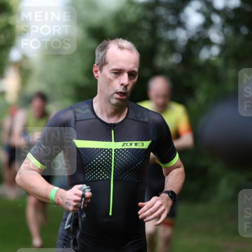 15.06.2025 - 7 Türme Triathlon Michael Strokosch http://msf.ph/oto/7970800 15.06.2025 12:58:37 Schwimmen 739, 794, 795, 807, 815, 832, 884, 899, 935, 938, 953, 1005, 1007, 1044, 1057, 1059, 1102, 1139, 1143, 1146, 1168, 1180, 1187 meine-sportfotos.de