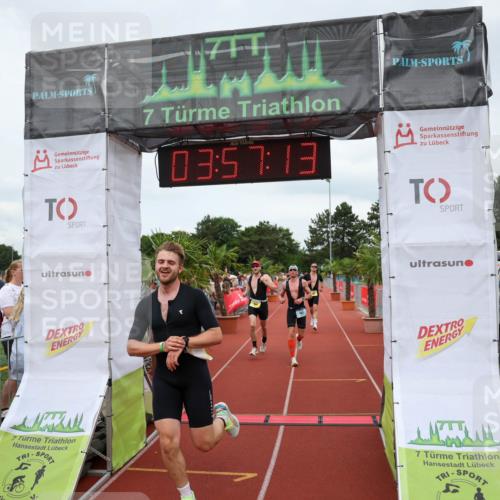 15.06.2025 - 7 Türme Triathlon Michael Strokosch http://msf.ph/oto/7970826 15.06.2025 13:57:13 Ziel 442, 505, 734, 950, 1011, 1052, 1069 meine-sportfotos.de