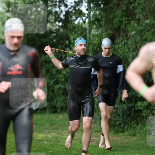 15.06.2025 - 7 Türme Triathlon Michael Strokosch http://msf.ph/oto/7970925 15.06.2025 12:58:51 Schwimmen 194, 826, 845, 860, 884, 953, 1005, 1007, 1057, 1066, 1134, 1139, 1168, 1180 meine-sportfotos.de