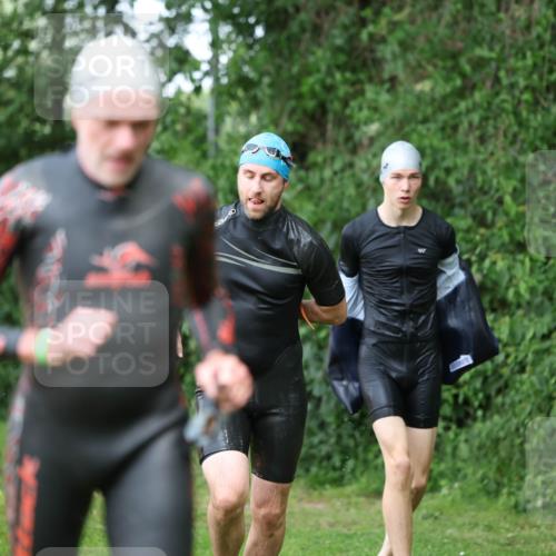 15.06.2025 - 7 Türme Triathlon Michael Strokosch http://msf.ph/oto/7970939 15.06.2025 12:58:52 Schwimmen 194, 826, 845, 860, 884, 953, 1005, 1007, 1057, 1066, 1134, 1139, 1154, 1168 meine-sportfotos.de