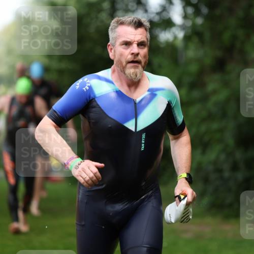 15.06.2025 - 7 Türme Triathlon Michael Strokosch http://msf.ph/oto/7970985 15.06.2025 12:59:01 Schwimmen 194, 754, 816, 826, 845, 860, 884, 953, 1005, 1057, 1063, 1066, 1134, 1139, 1154, 1168 meine-sportfotos.de