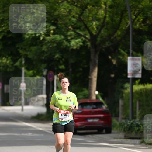 15.06.2025 - REWE Women's Run Dr. Thomas Lammeyer http://msf.ph/oto/7971021 15.06.2025 10:00:12 Laufen 10694 meine-sportfotos.de