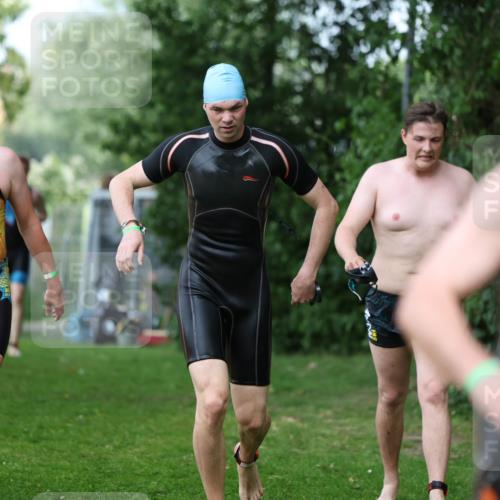 15.06.2025 - 7 Türme Triathlon Michael Strokosch http://msf.ph/oto/7971030 15.06.2025 12:59:05 Schwimmen 194, 754, 816, 826, 845, 860, 953, 1063, 1066, 1097, 1134, 1154 meine-sportfotos.de