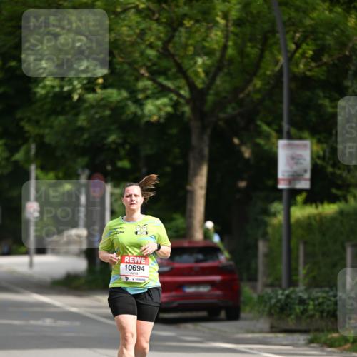 15.06.2025 - REWE Women's Run Dr. Thomas Lammeyer http://msf.ph/oto/7971033 15.06.2025 10:00:13 Laufen 10694 meine-sportfotos.de