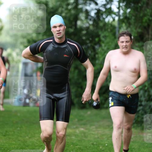 15.06.2025 - 7 Türme Triathlon Michael Strokosch http://msf.ph/oto/7971038 15.06.2025 12:59:06 Schwimmen 194, 754, 816, 826, 845, 860, 953, 1063, 1066, 1097, 1134, 1154 meine-sportfotos.de
