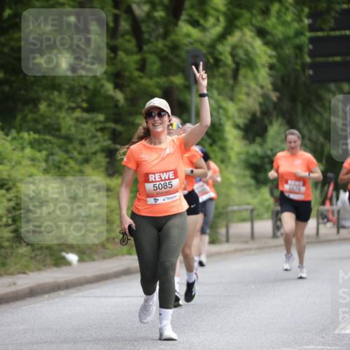15.06.2025 - REWE Women's Run Jannik Wohlers http://msf.ph/oto/7971046 15.06.2025 10:06:14 Laufen 5085, 5670 meine-sportfotos.de