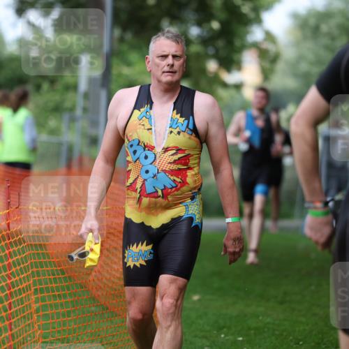 15.06.2025 - 7 Türme Triathlon Michael Strokosch http://msf.ph/oto/7971052 15.06.2025 12:59:07 Schwimmen 194, 750, 754, 816, 826, 845, 860, 1063, 1066, 1097, 1134, 1154 meine-sportfotos.de